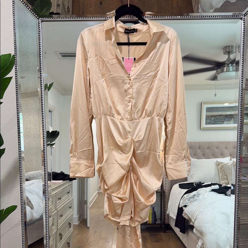 Pretty little things - Elegant Cream Satin Dress